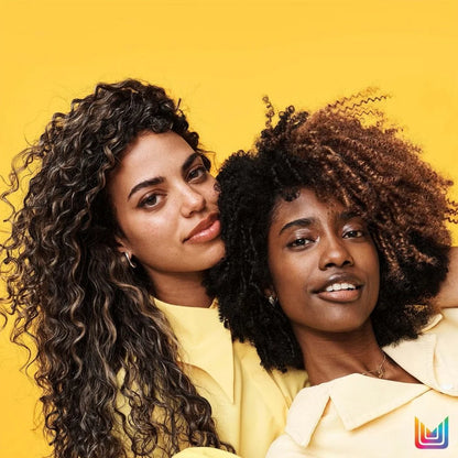 MATRIX A Curl Can Dream Scrunch N' Go Defining Spray for Definition on Waves and Curls 250ml